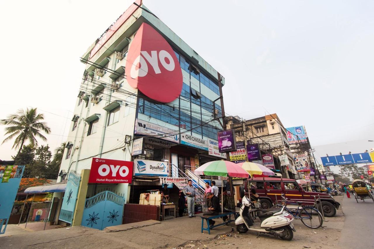 Hotel Oyo 3733 Near Hong Kong Market Shiliguri Exterior foto